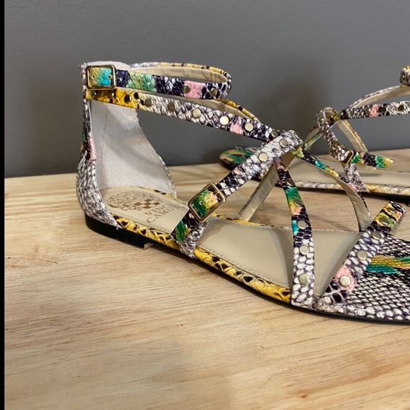 🔻SALE🔻VINCE CAMUTO🔹NEW IN BOX - Picture 3 of 9